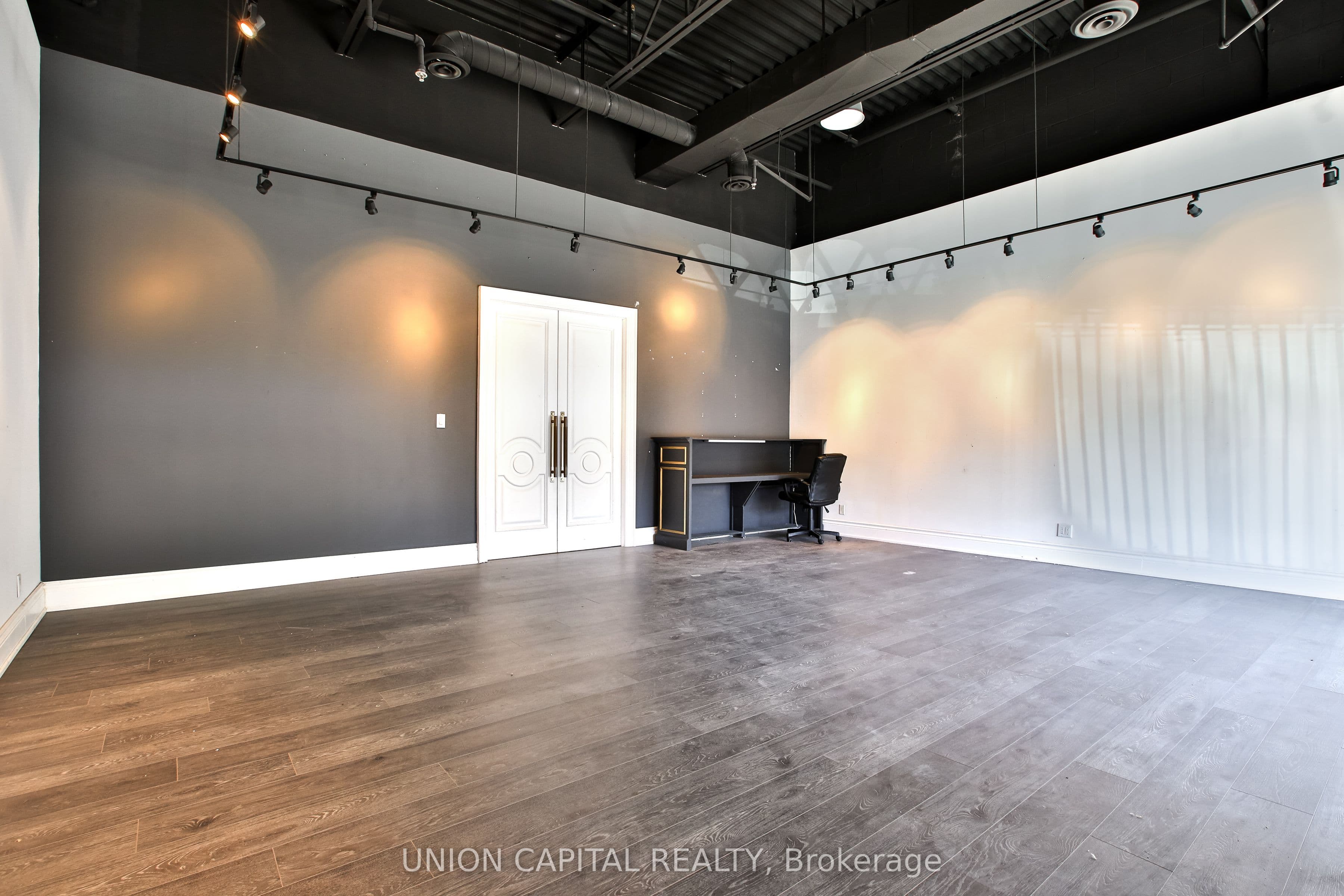 20 Wertheim Court #34