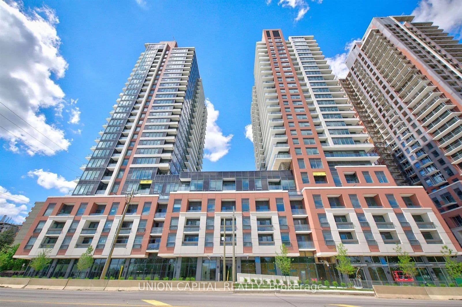 4010 Eglinton Avenue W #1916