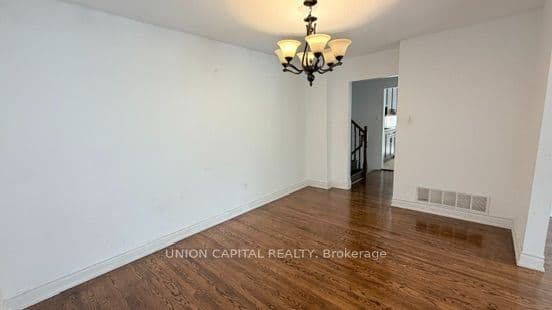 465 Hounslow Avenue 5