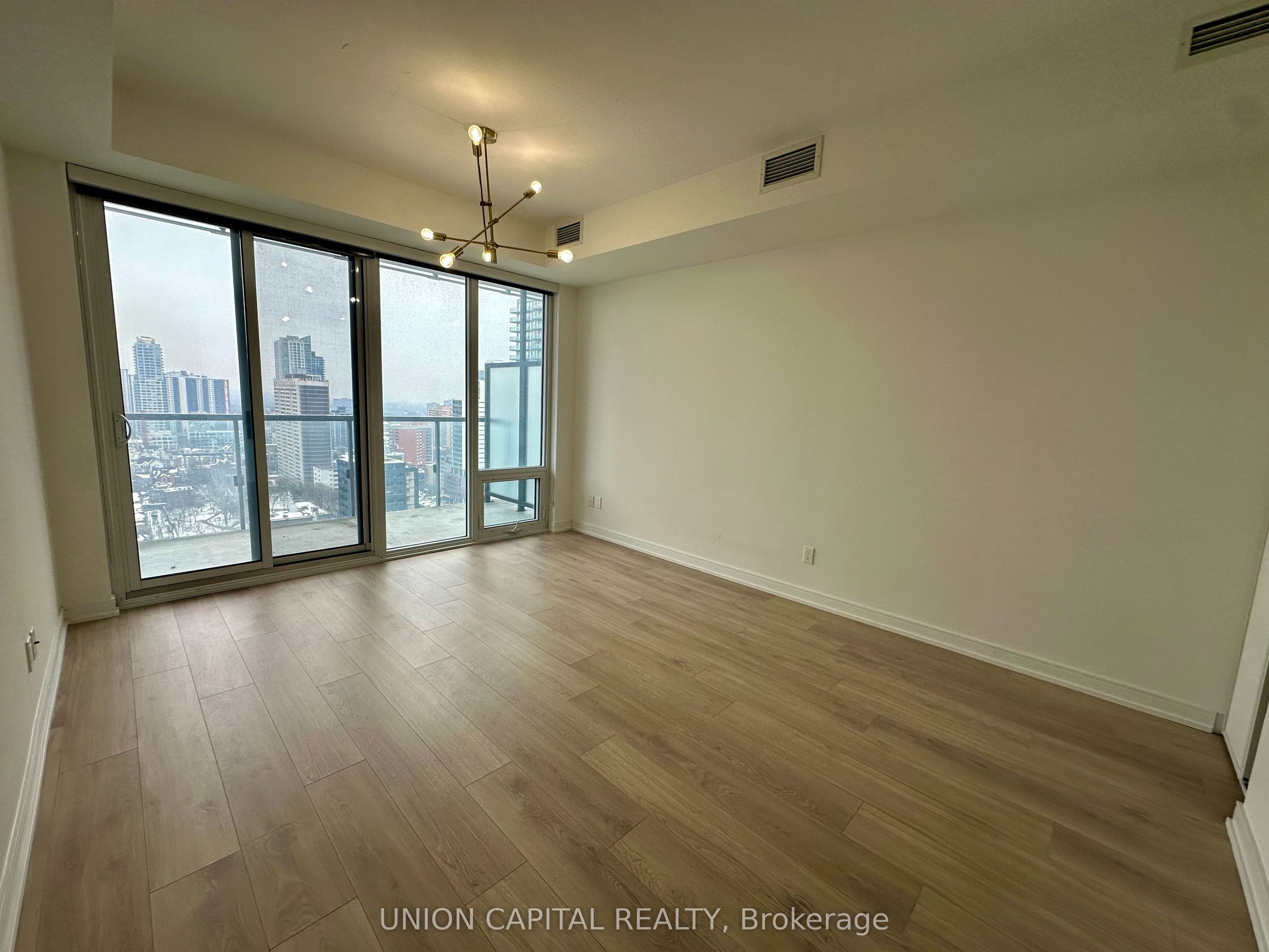 3 Gloucester Street #2605 5