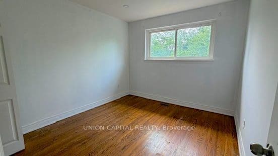 465 Hounslow Avenue 2