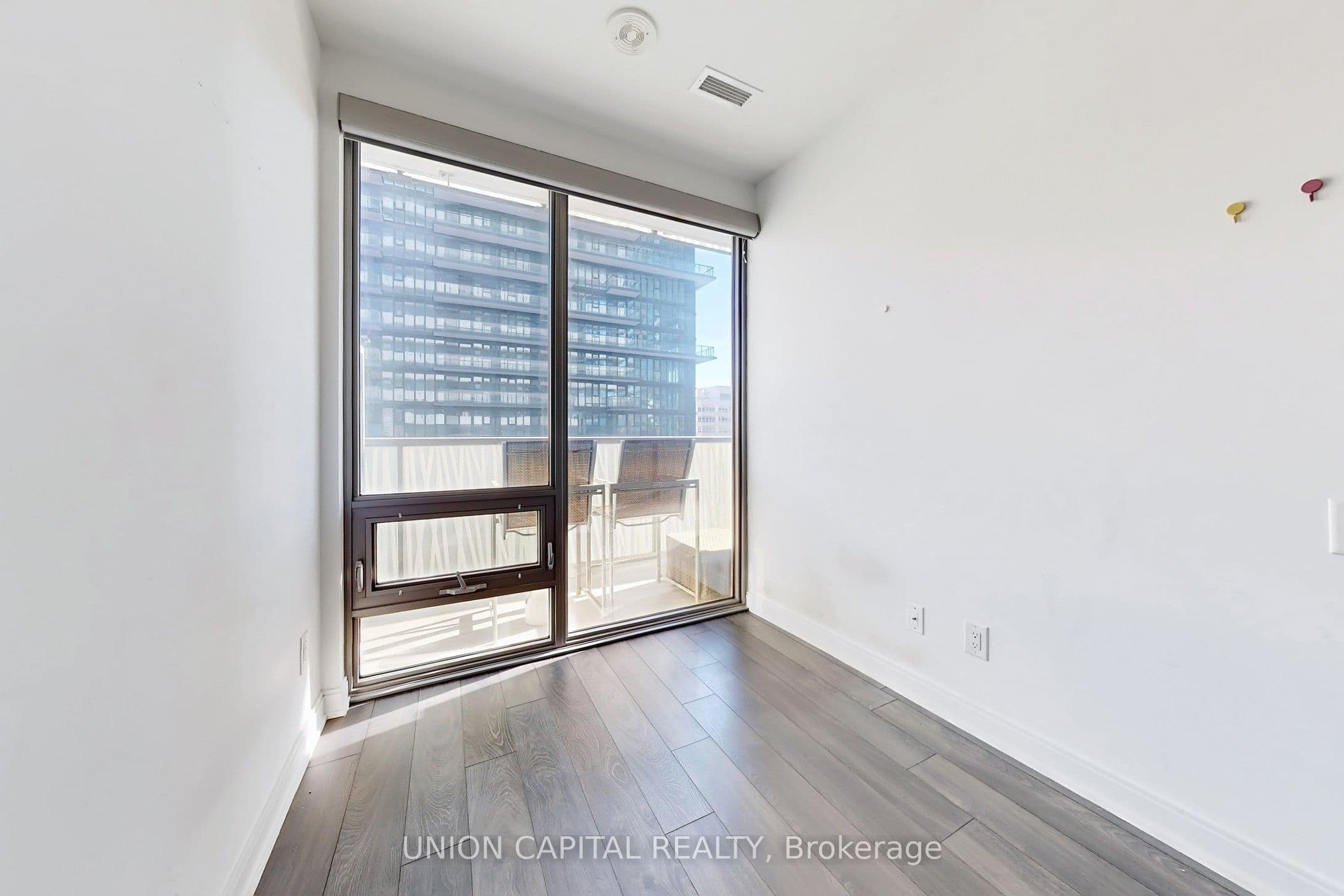 50 Charles Street E #1112 5