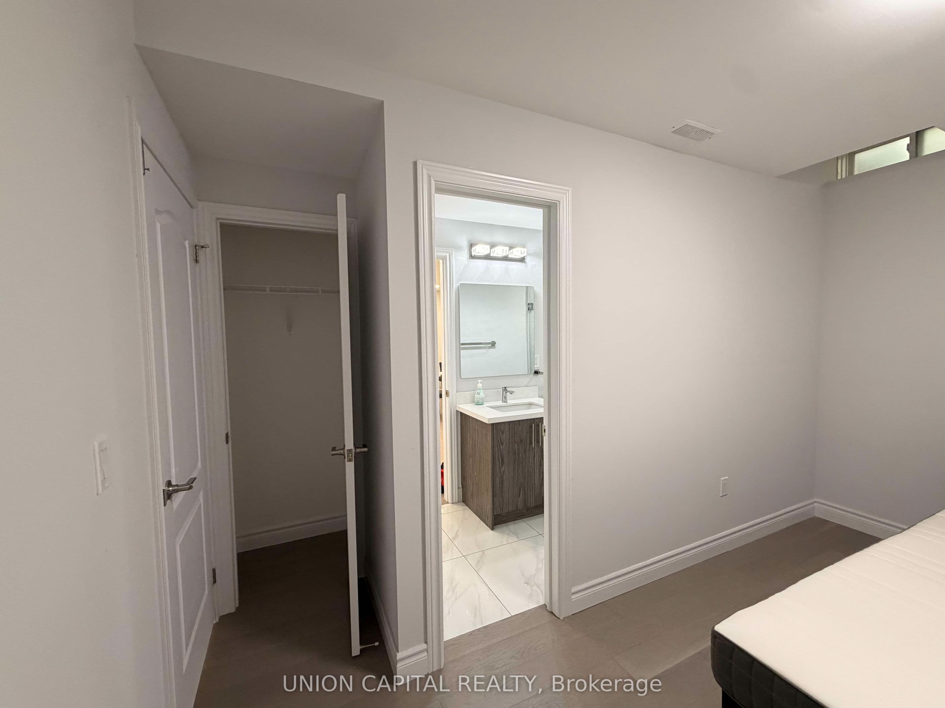 1 Waterleaf Road 5