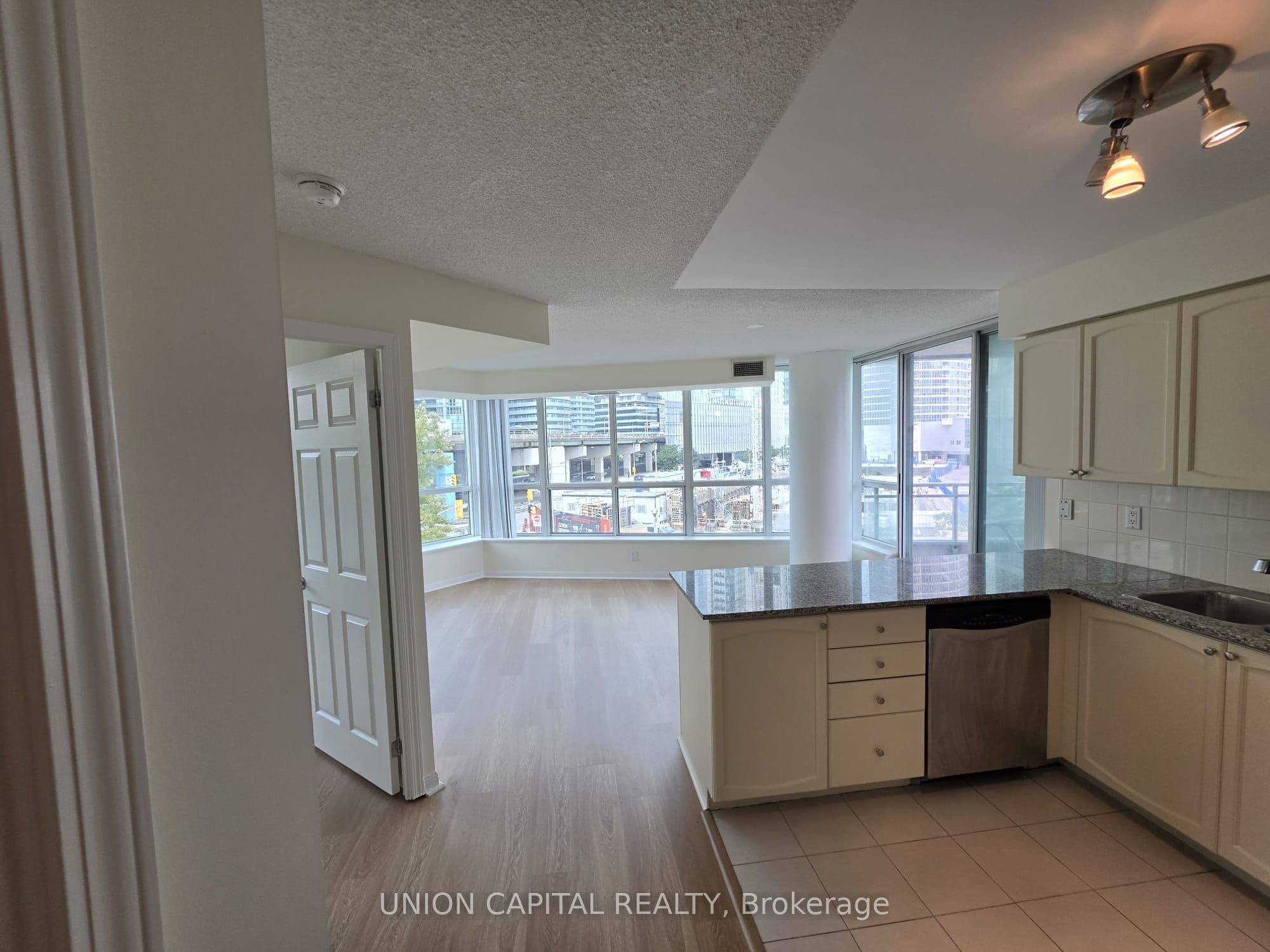 228 Queens Quay W #302 5