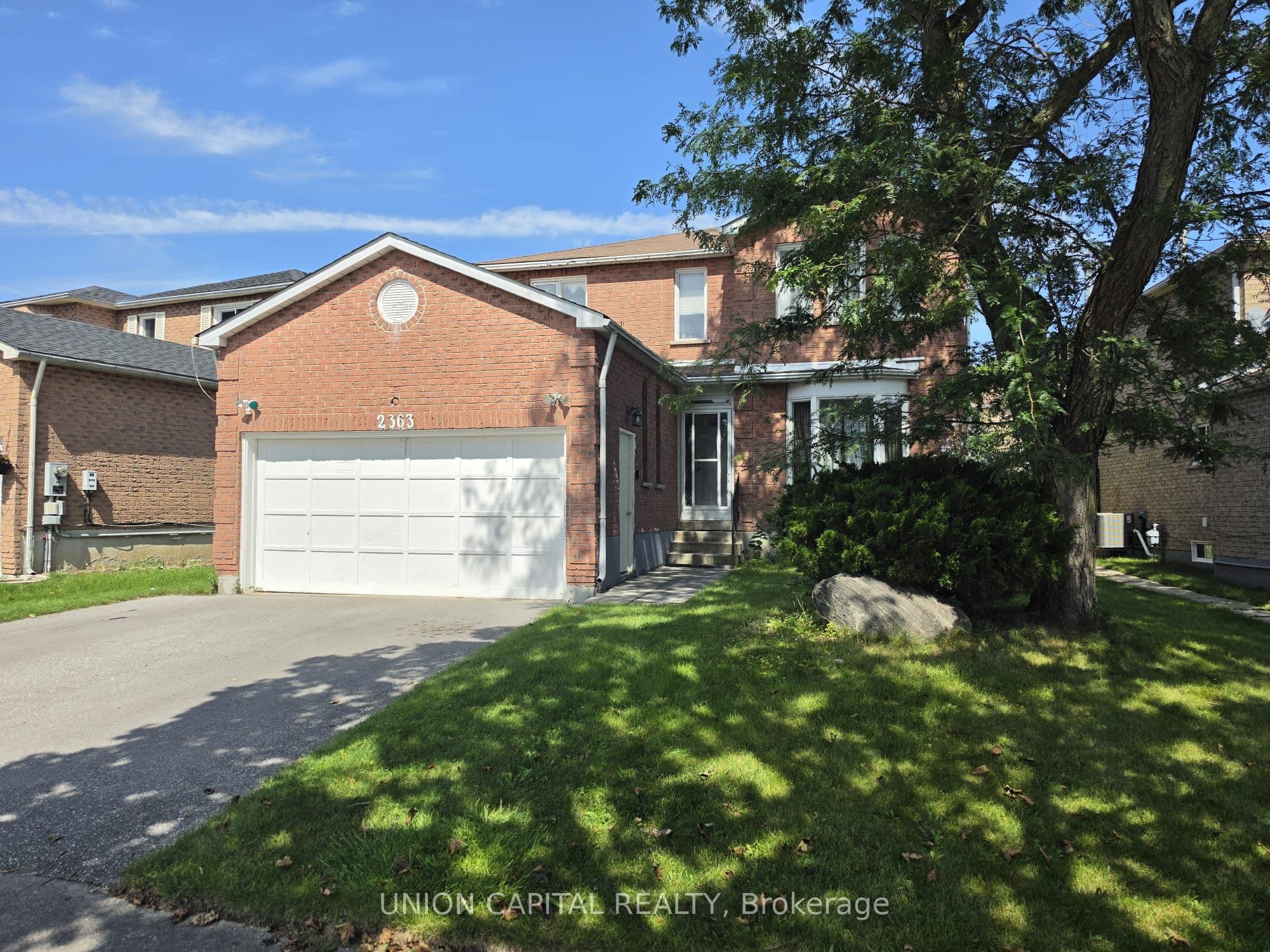 2363 Strathmore Crescent 3